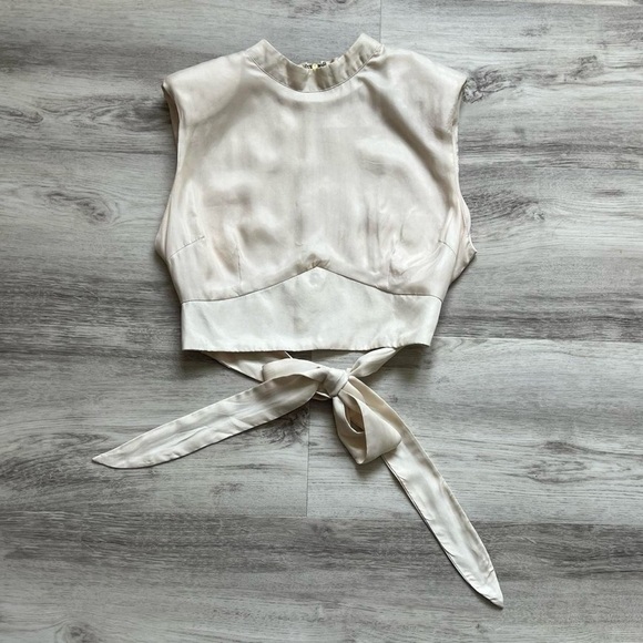 DISSH Cream Sleeveless Tie-Back Top - Picture 2 of 7